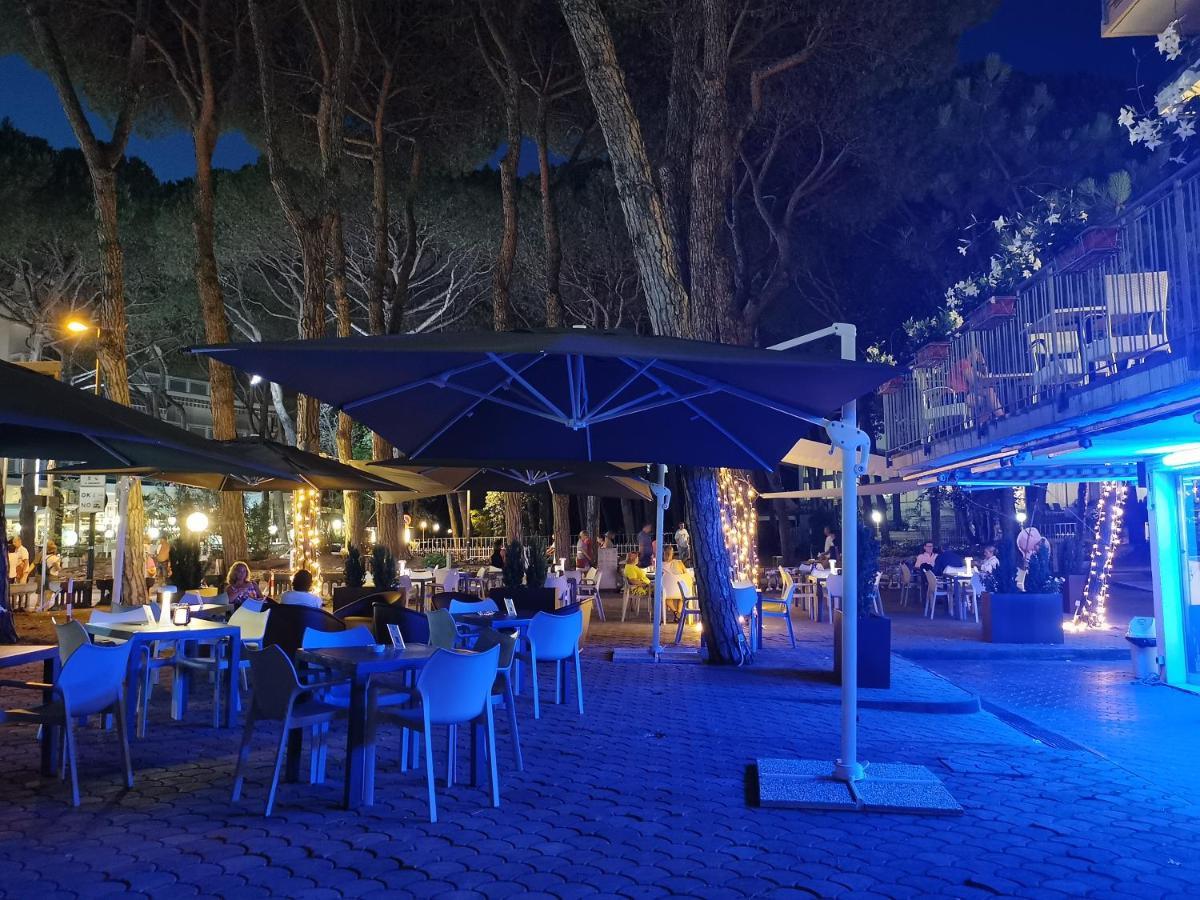 Hotel Pine Beach Rosolina Mare Extérieur photo