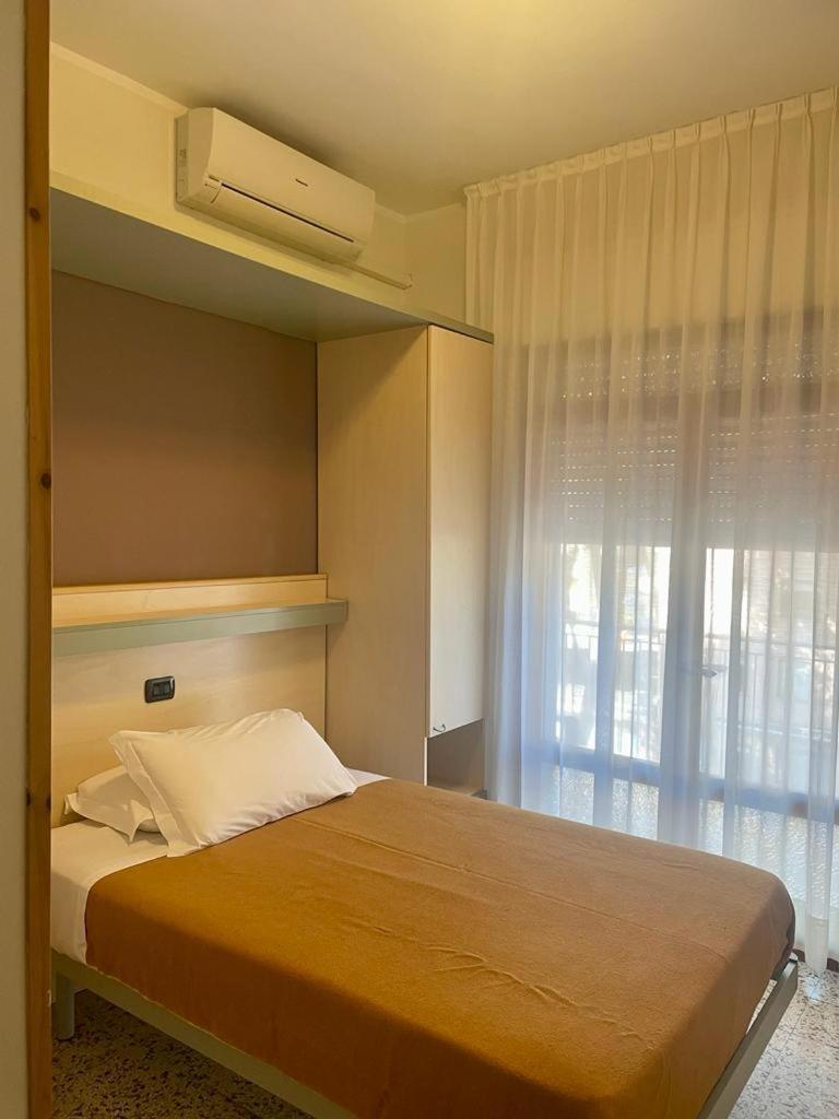 Hotel Pine Beach Rosolina Mare Extérieur photo