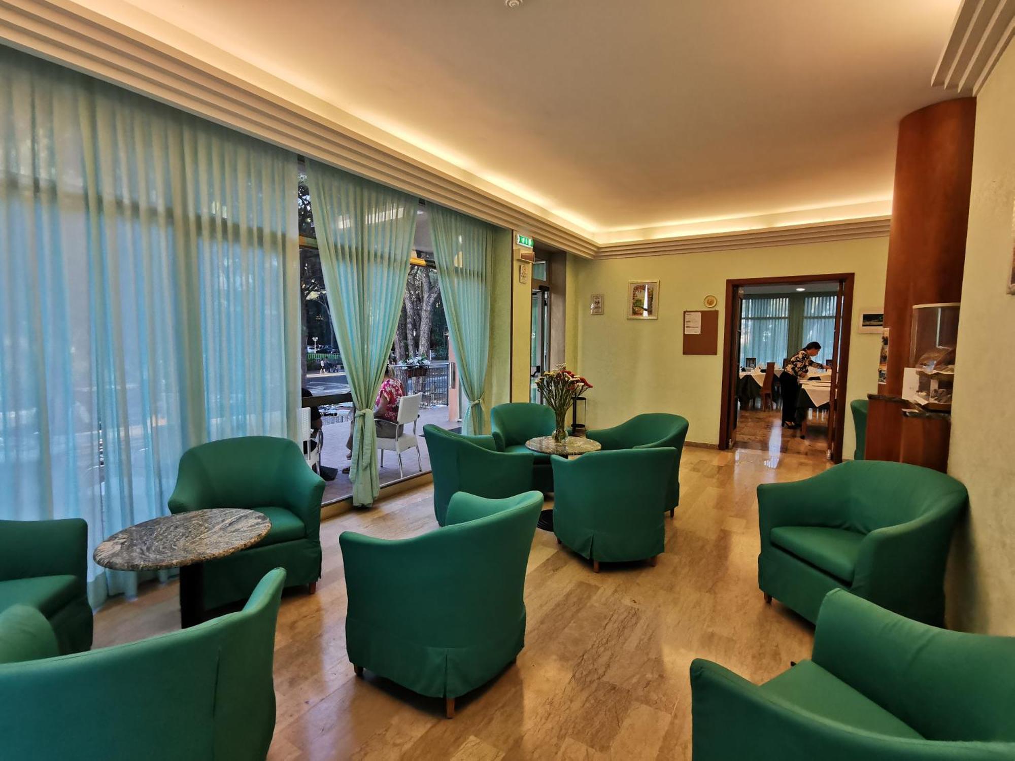 Hotel Pine Beach Rosolina Mare Extérieur photo